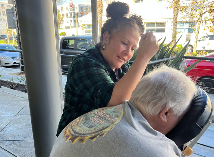 Stop by Raush PT - Dana Point, from 11 am to 12 pm and enjoy free mini massages and PT assessments. We'll also be drawing FREE MASSAGES and discount coupons!